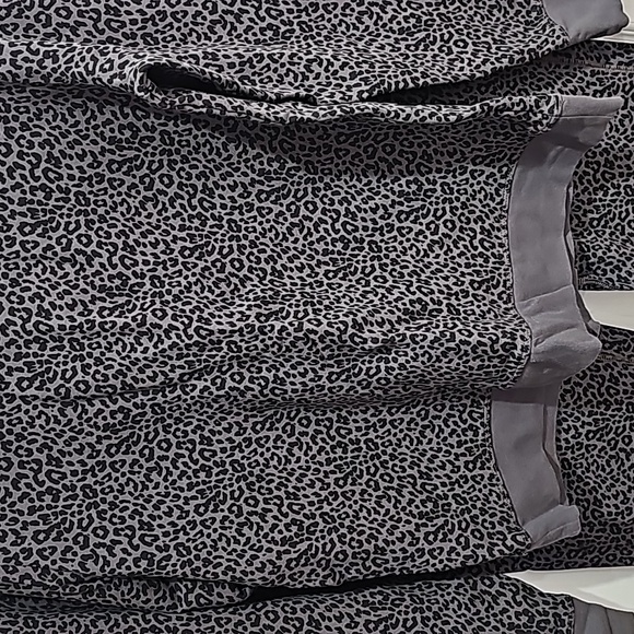 J. Crew Size Medium Leopard Print Sweatshirt and Sweatpants Bundle - like new - Picture 3 of 11